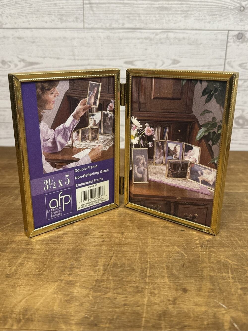 Vintage Bi Fold Picture Frame 3.5” x 5” Fold Open Double Frame